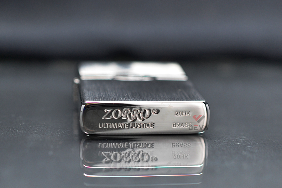 Bật lửa chính hãng Zorro mỏng bạc xước ZC9-204