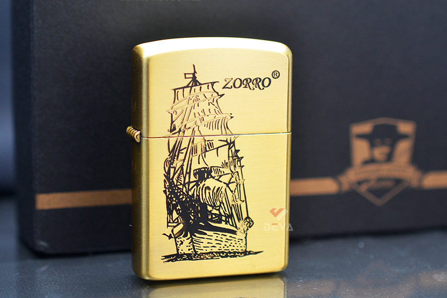 Bật lửa xăng đá chính hãng Zorro khắc hình thuyền cổ Z8023A