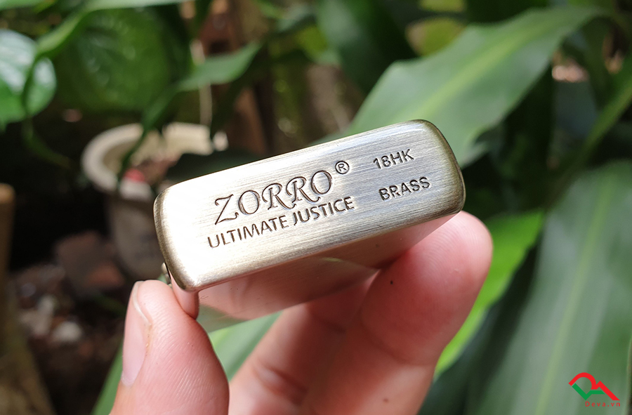 Bật lửa Zorro xăng đá ốp gỗ hình cây đàn Z8591