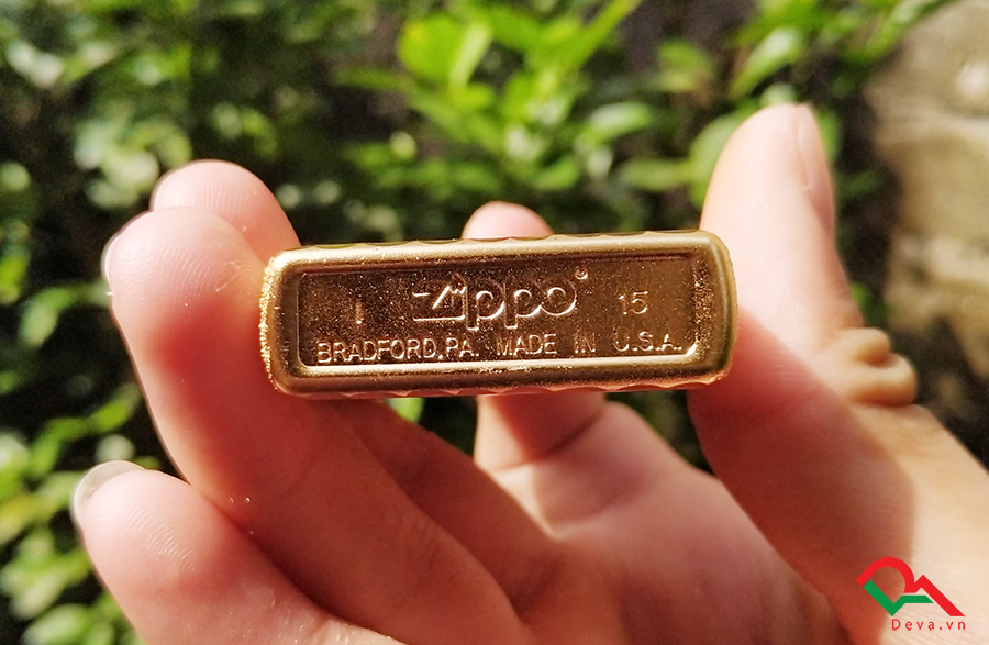 Zippo Mạ vàng giới hạn bản hoa văn 3 cạnh ZN66