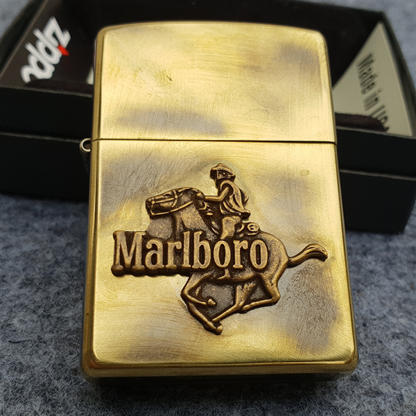 Bật lửa Zippo Xuất Nhật Marlboro ZN257