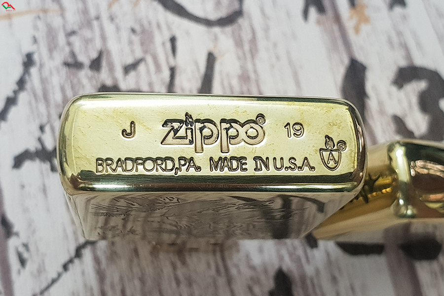 Zippo Armor Xuất Nhật Hình Hổ ZN270