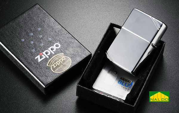 Bật Zippo Mỹ Vintage trắng trơn bóng chặt góc Z71