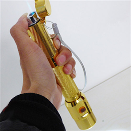 Đèn pin siêu sáng kiêm bật lửa ZiBom BT-001