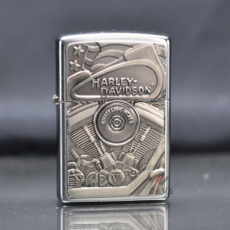 Zippo Mỹ chính hãng dán Emblem Harley Davidson Z18